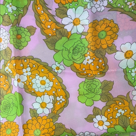 Vintage groovy‎ lightweight chiffon Floral Patterned Fabric Green and Orange D1